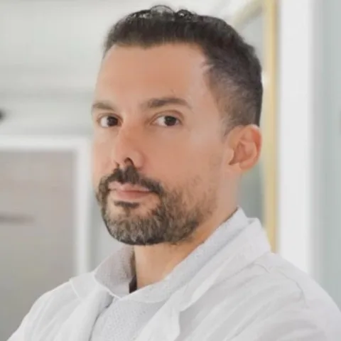 Dr. Luis Aguilar