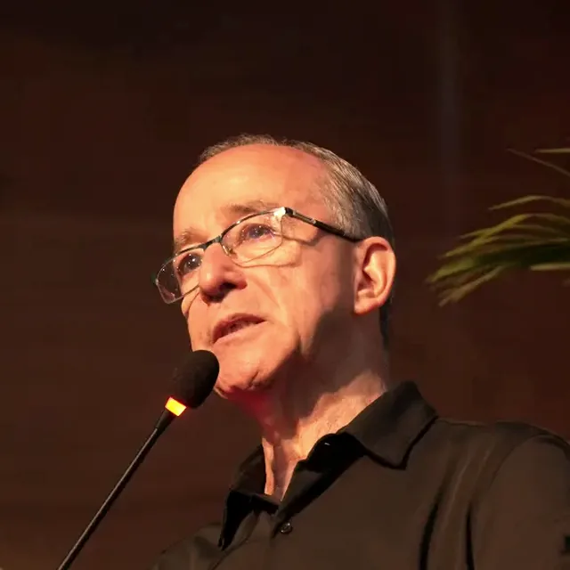 Dr. Oswaldo Restrepo